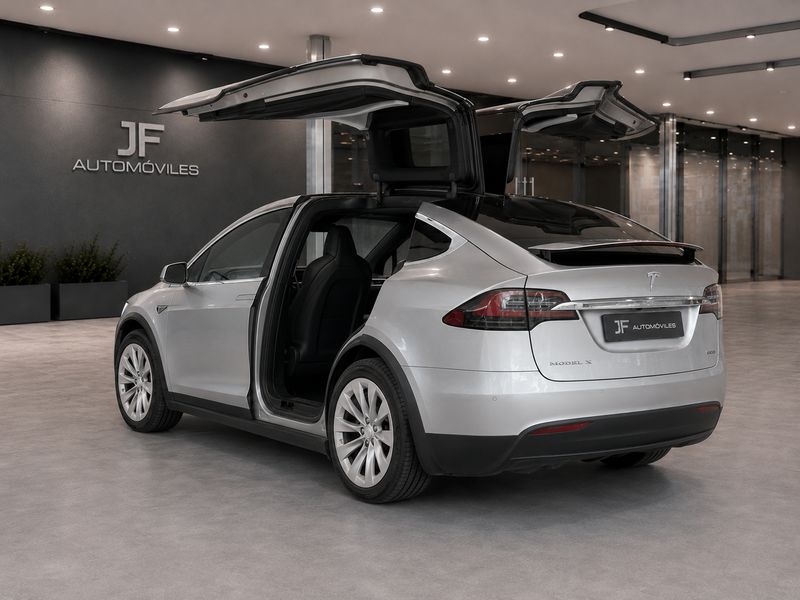 Tesla Model X - Imagen 8